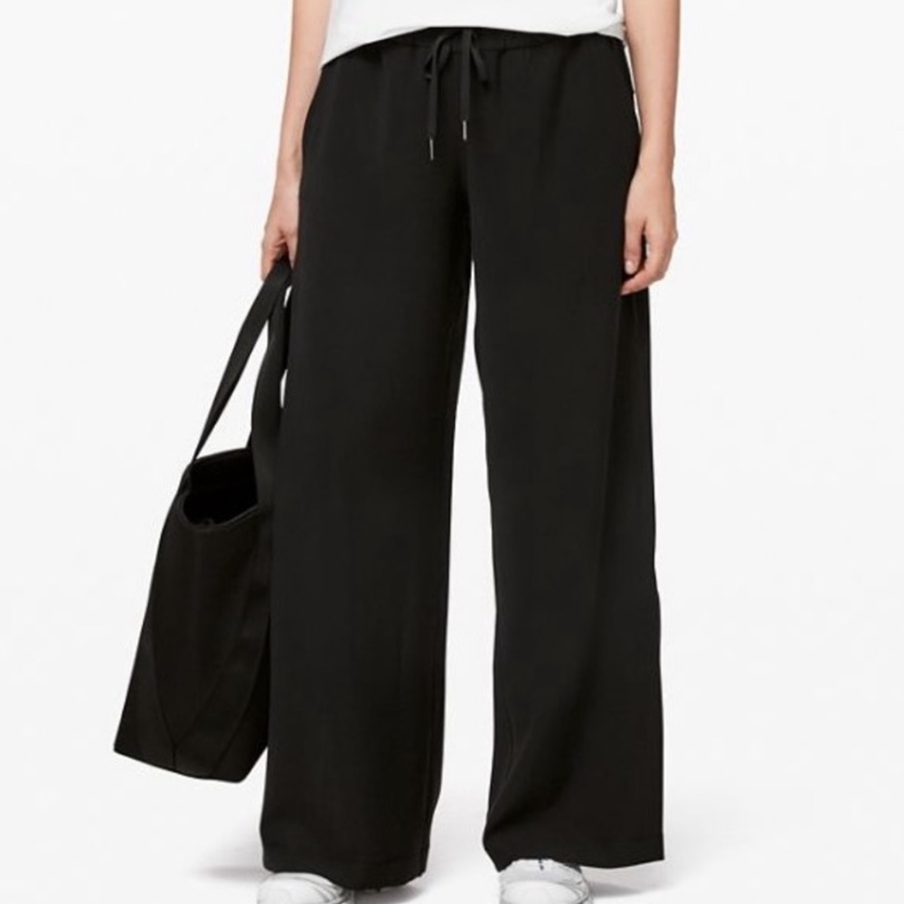 Lululemon On The Fly Wide Leg Pants Black 6